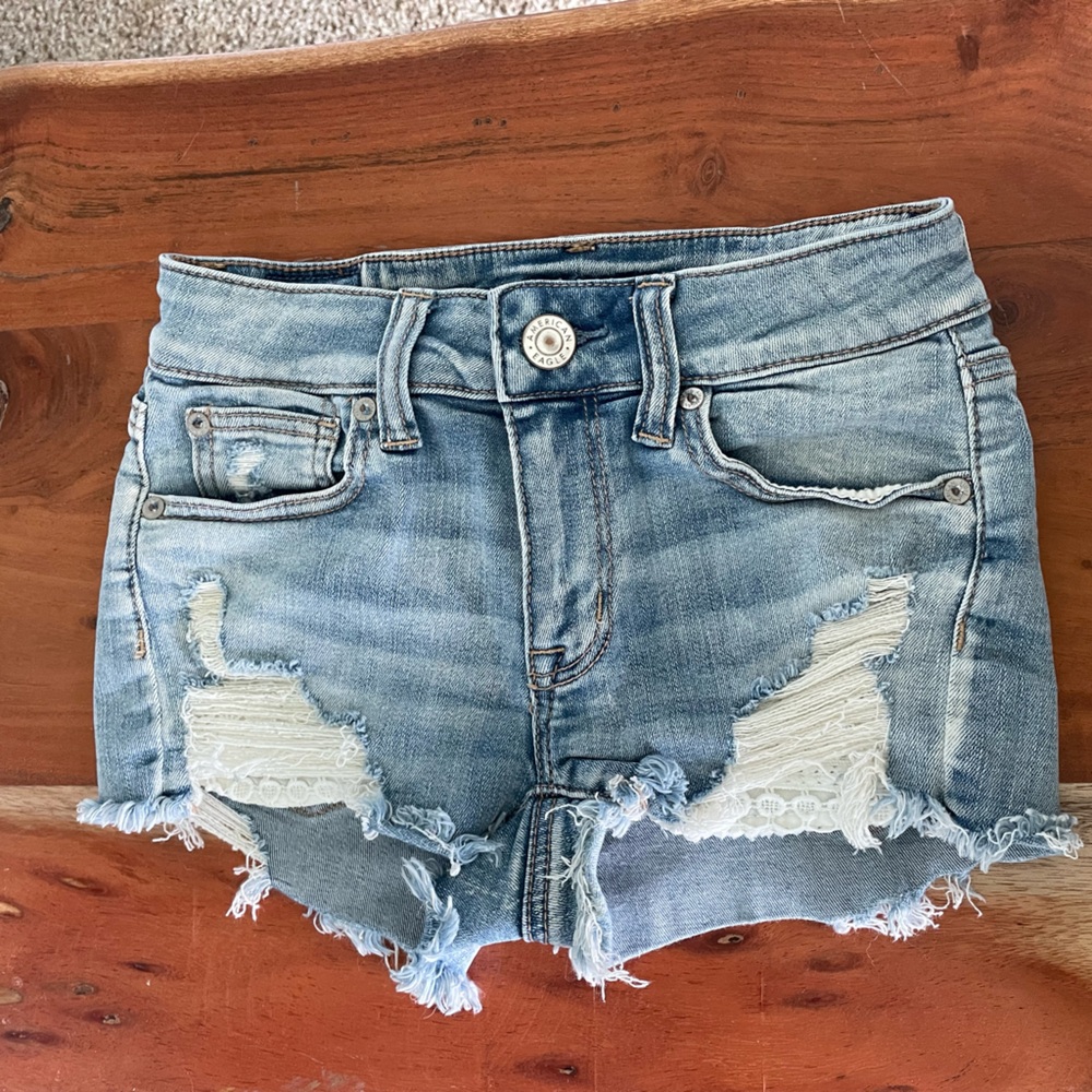 American Eagle shorts with lace pockets